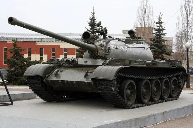 Model Kit Ixchel - 1/144スケール ソビエト T-54 主力戦車 モデルキット
