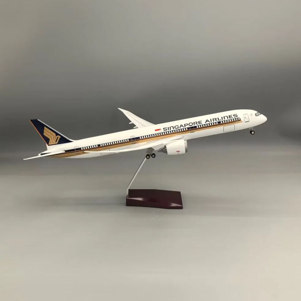 模型飛行機 レジン製 航空機 1/130スケール 47CM  - Model Kit Singapore のレビューと価格