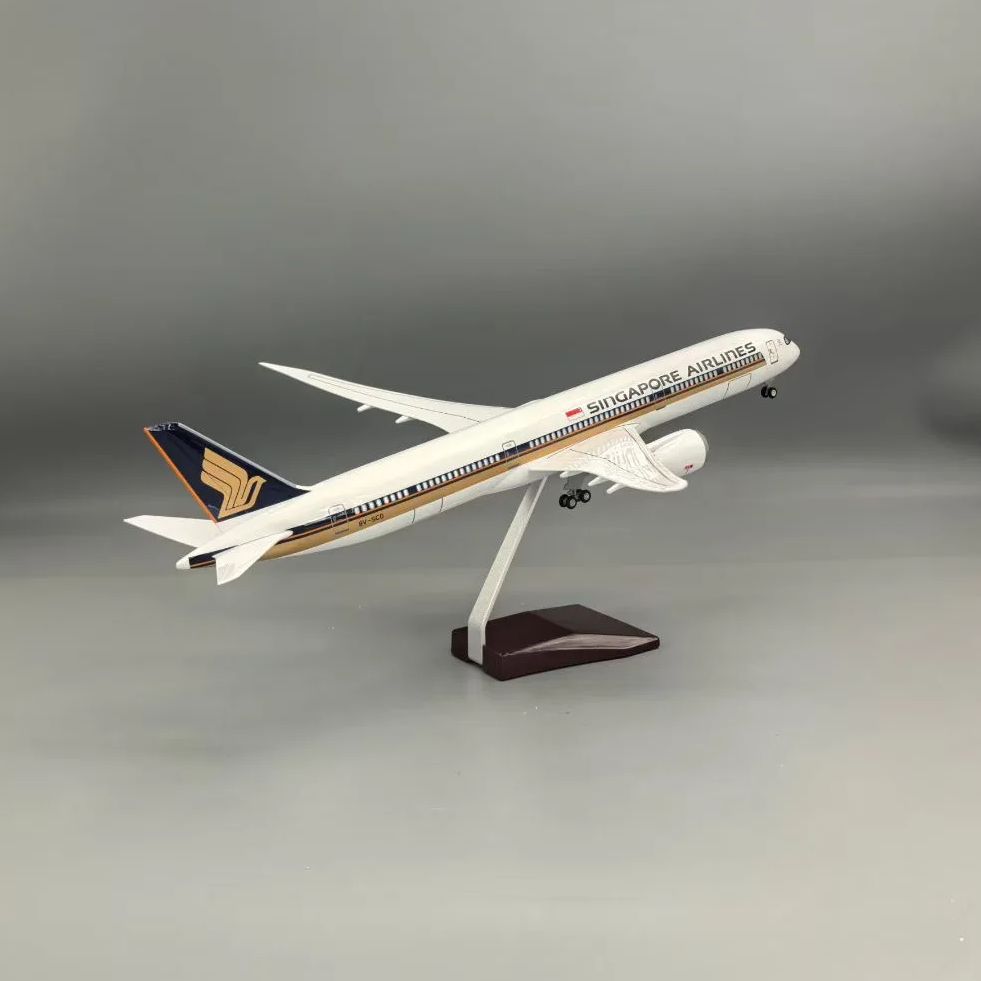 模型飛行機 レジン製 航空機 1/130スケール 47CM  - Model Kit Singapore のレビューと価格