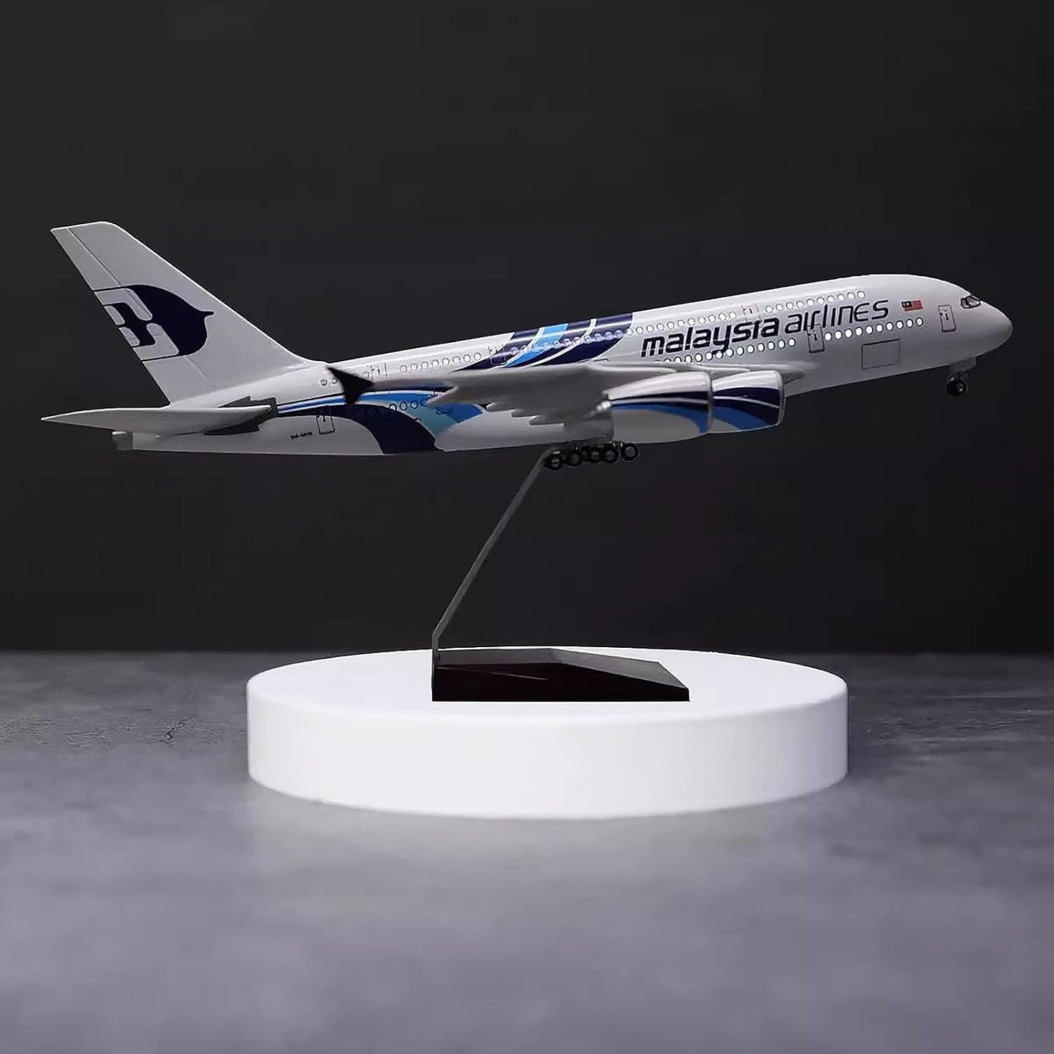 1:160 スケールマレーシア航空 A380 金属飛行機モデ - Model Kit Ixchel のレビューと価格